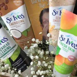 Sữa rửa mặt St Ives