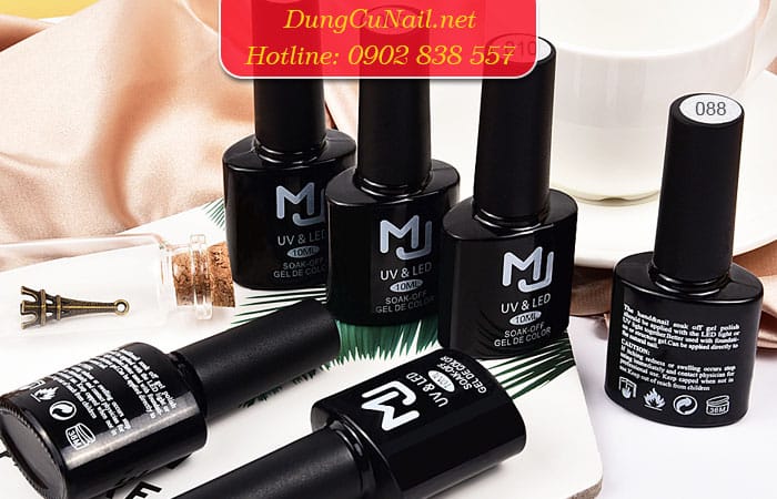 sơn gel móng tay